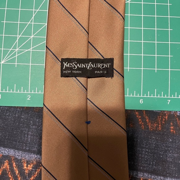 Tie - Picture 1 of 2